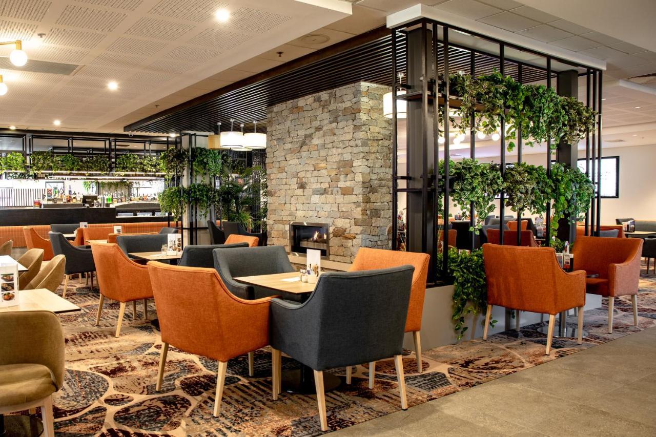 Young Federation Motor Inn And Services Club מראה חיצוני תמונה