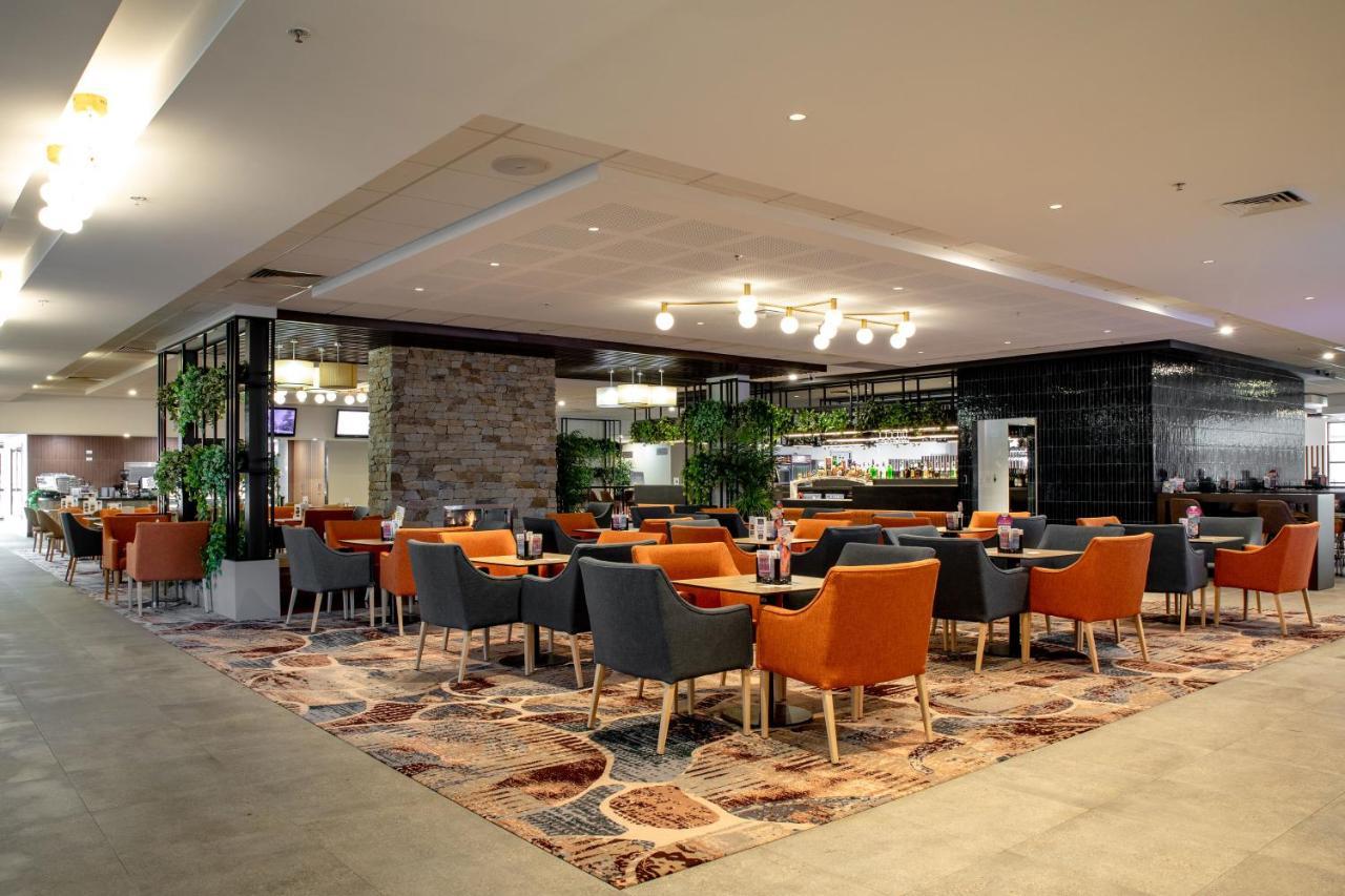 Young Federation Motor Inn And Services Club מראה חיצוני תמונה