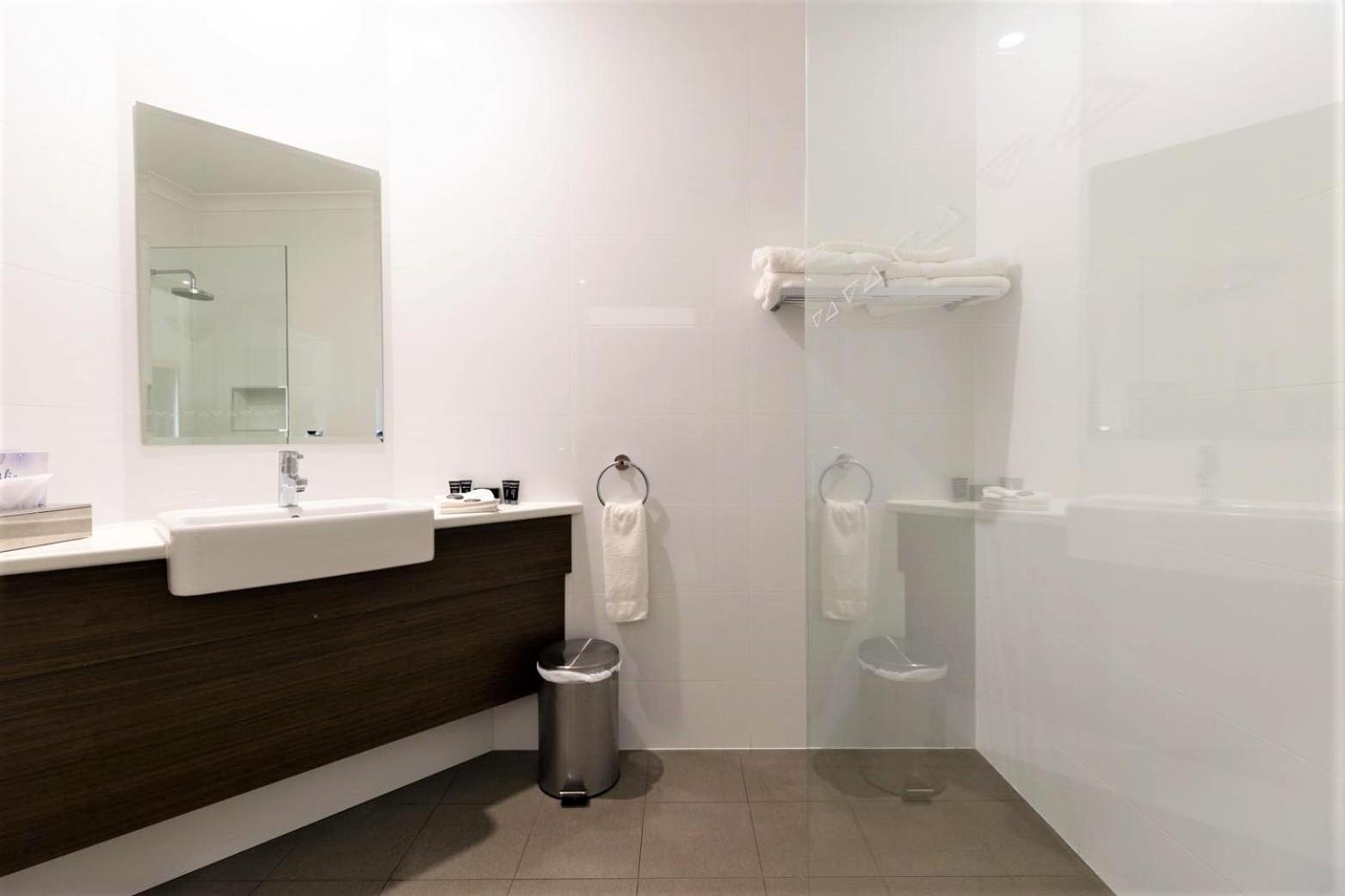 Young Federation Motor Inn And Services Club מראה חיצוני תמונה